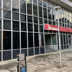 Leia mais sobre o artigo Bradesco não comparece à Câmara Municipal de Ilhéus para esclarecer fechamento de agência